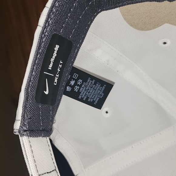 NIKE "DRI-FIT!" VELCRO STRAPBACK HAT - Picture 7 of 8